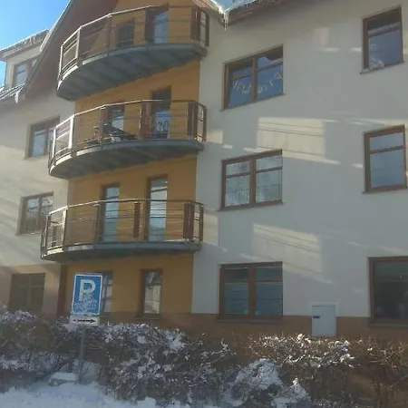 Kids Friendly And Panoramic, Overseeing An Easy Slope Apartamento